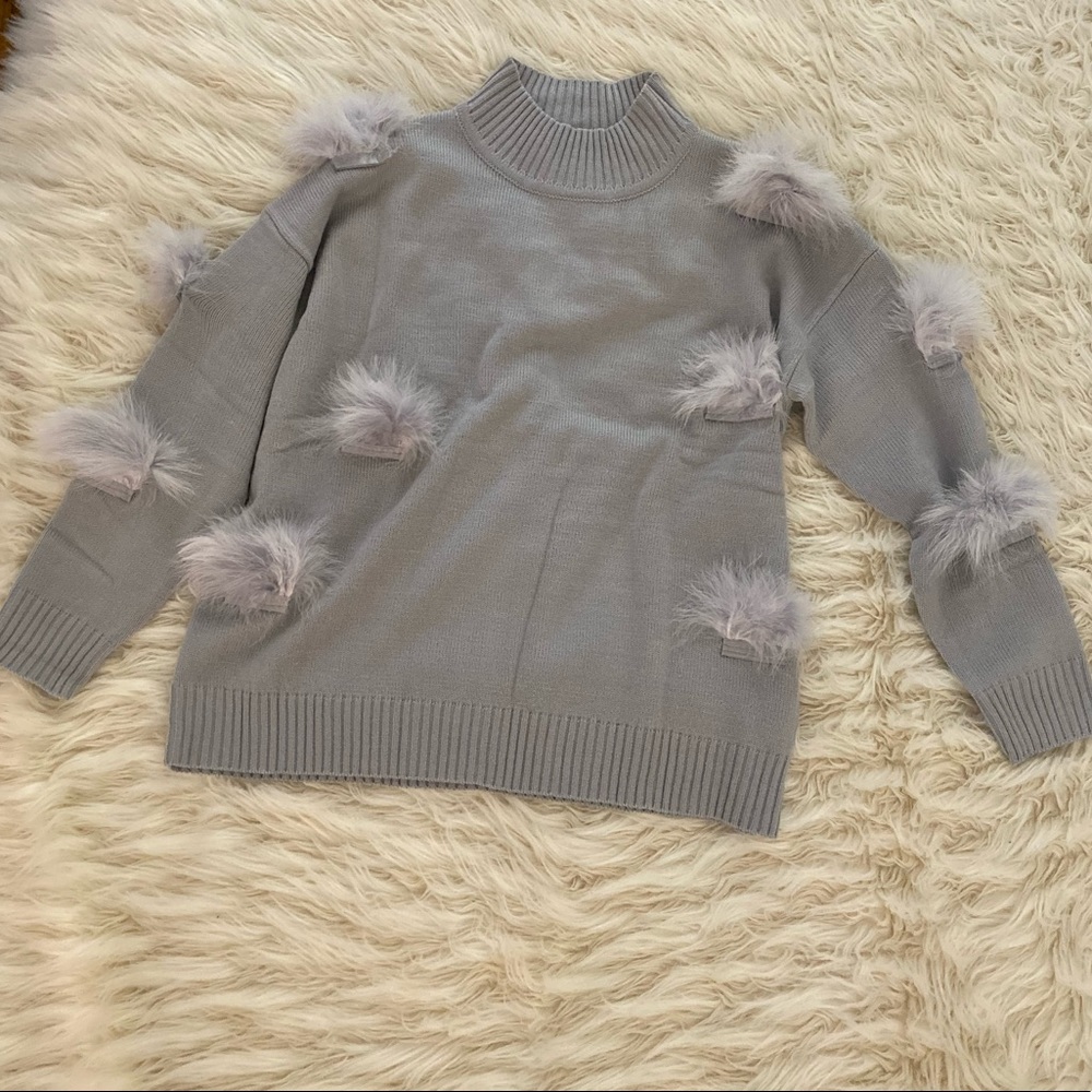 Pullover - Picture 1 of 9